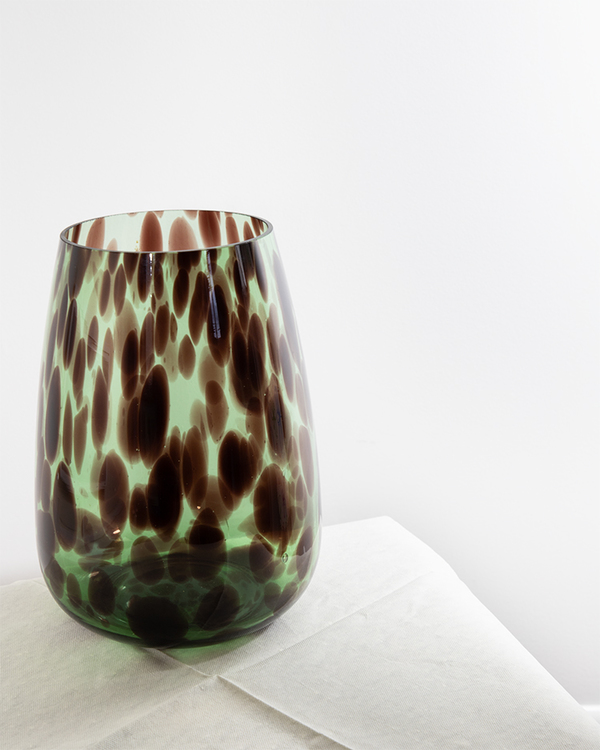 Vase en verre noir et vert