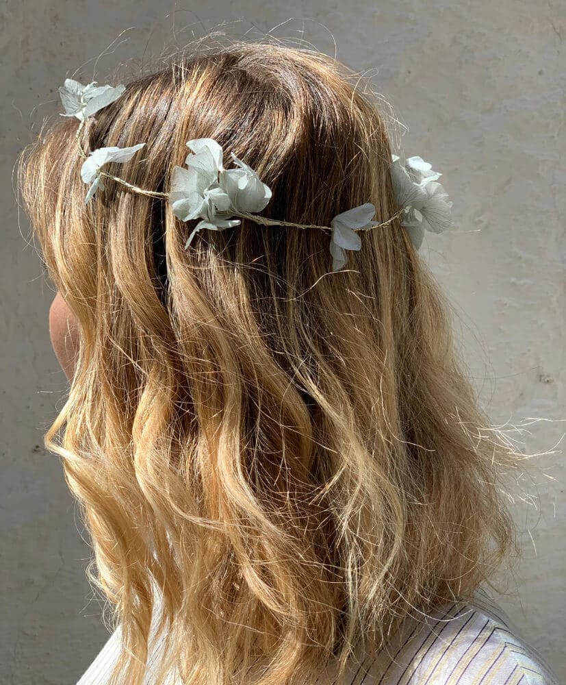 Alma-bleu-gris-adulte couronne de fleurs séchées rosa cadaques