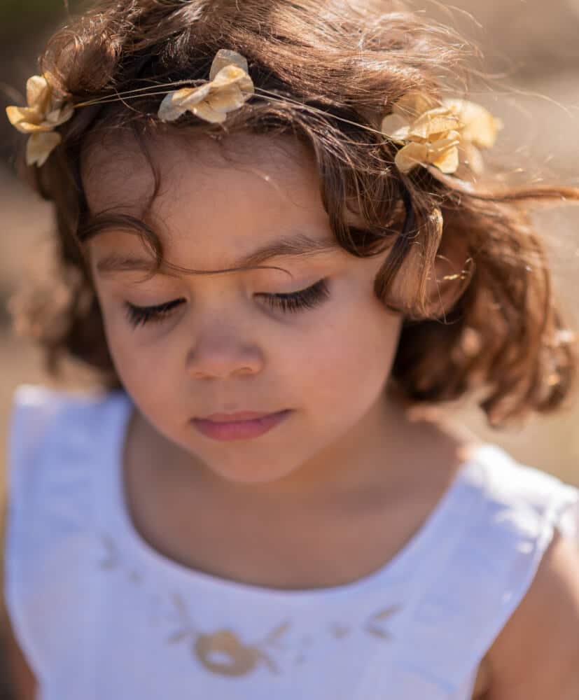 Alma-or-enfant-final couronne de fleurs séchées rosa cadaques