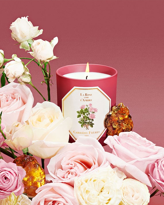 Bougie la rose aime l'ambre Bougie la rose aime l'ambre