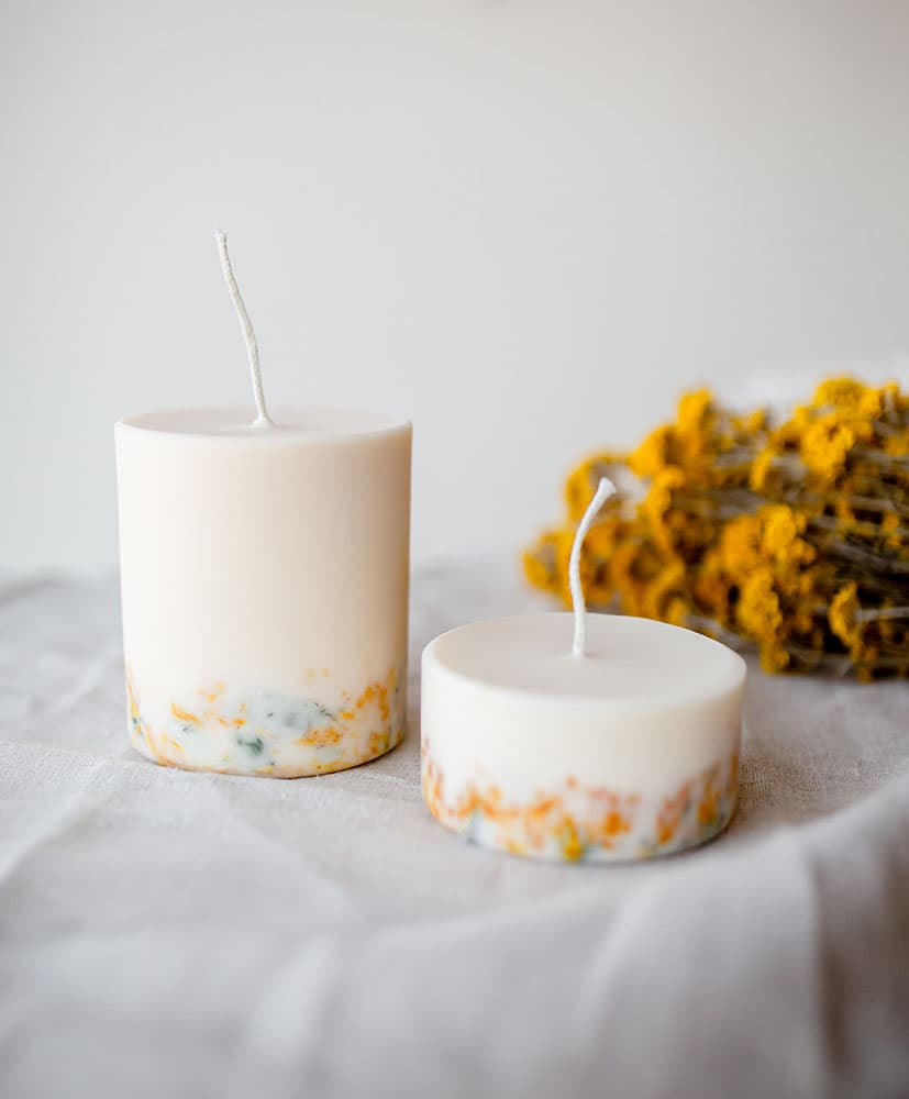 BougieMarigold3 Bougies aux fleurs séchées