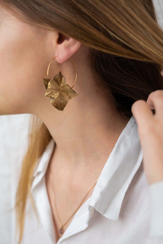 boucles d'oreilles dorées boucles d'oreilles en fleurs séchées