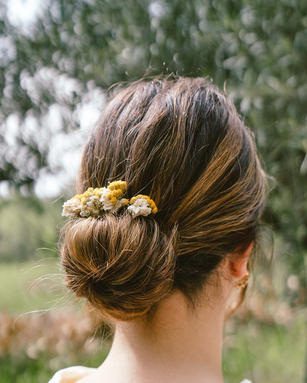 Epingle fleurs séchées chignon