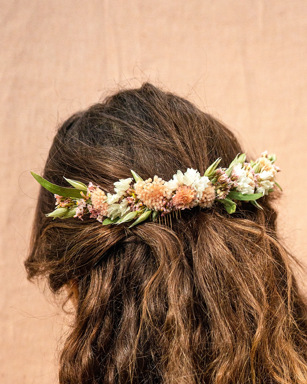 Peigne en fleurs séchées Peigne en fleurs séchées