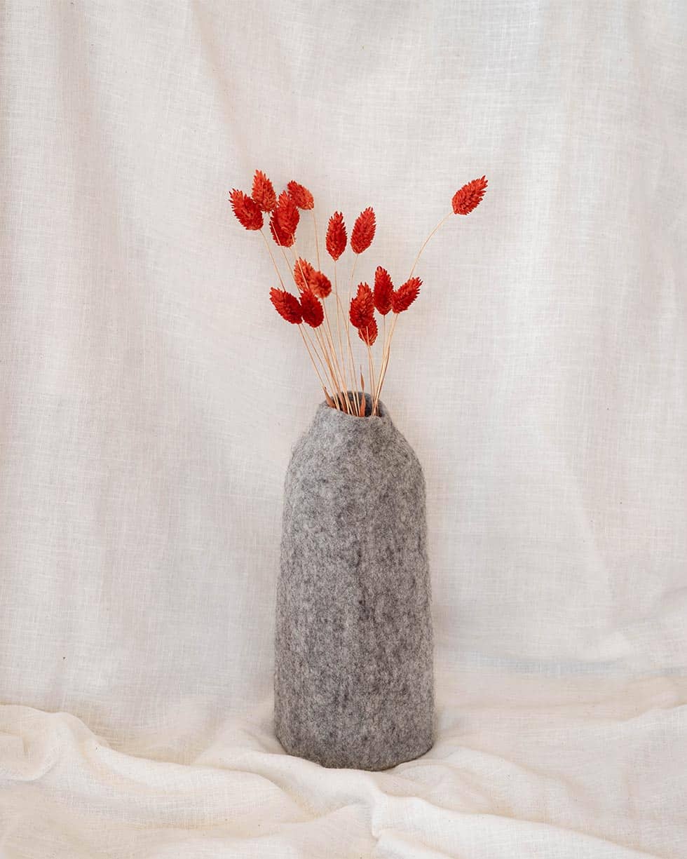 vase laine gris